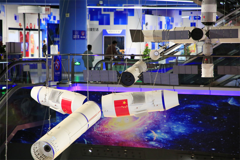 Maonesho ya uenezi wa sayansi ya anga ya juu yavutia watu