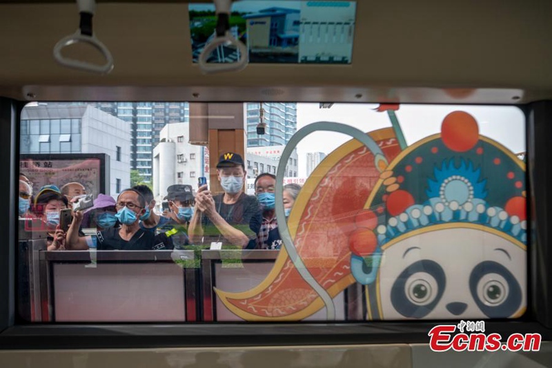 Treni ya akili bandia bila ya reli yafanyiwa majaribio ya uendeshaji Chengdu