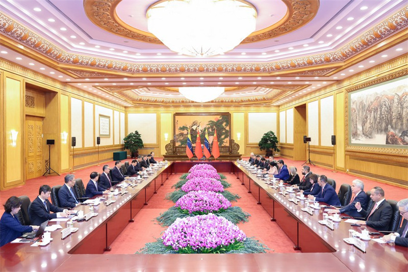 Rais Xi Jinping wa China na mwenzake Maduro wa Venezuela watangaza kuinua uhusiano kati ya China na Venezuela
