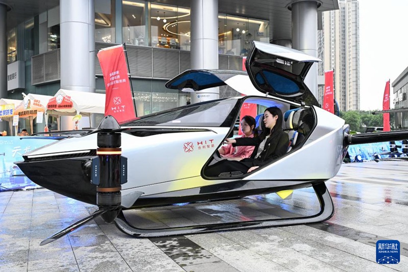 Maonesho ya Ndege za Kusafiri Kimo cha Chini yasaidia Guangzhou kujenga mji wa kwanza nchini China wa uendeshaji wa kibiashara wa safari za ndege hizo za abiria