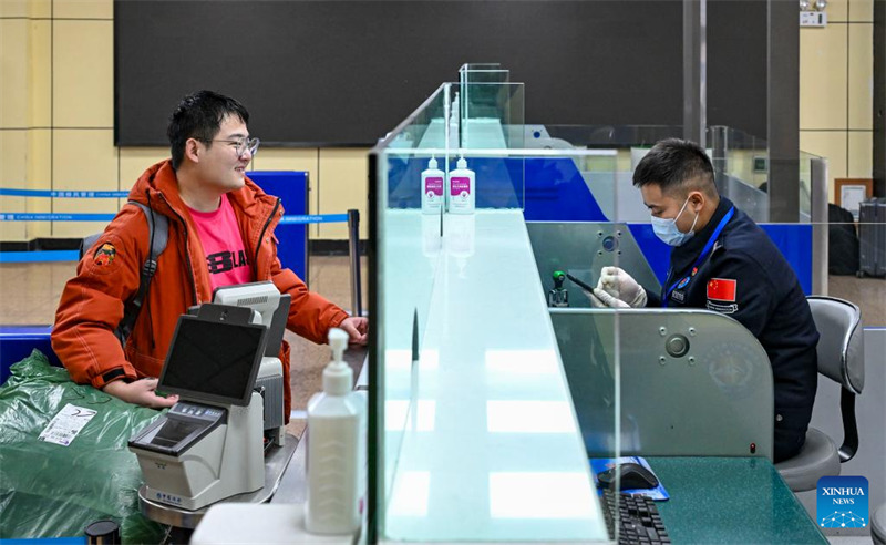 Katika picha: siku ya kwanza ya kazi mwaka 2025 katika Mpaka wa Khunjerab mkoani Xinjiang, China