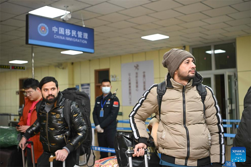 Katika picha: siku ya kwanza ya kazi mwaka 2025 katika Mpaka wa Khunjerab mkoani Xinjiang, China