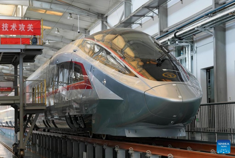 Treni ya mwendokasi ya mfano ya CR450 yafanyiwa majaribio mjini Beijing, China