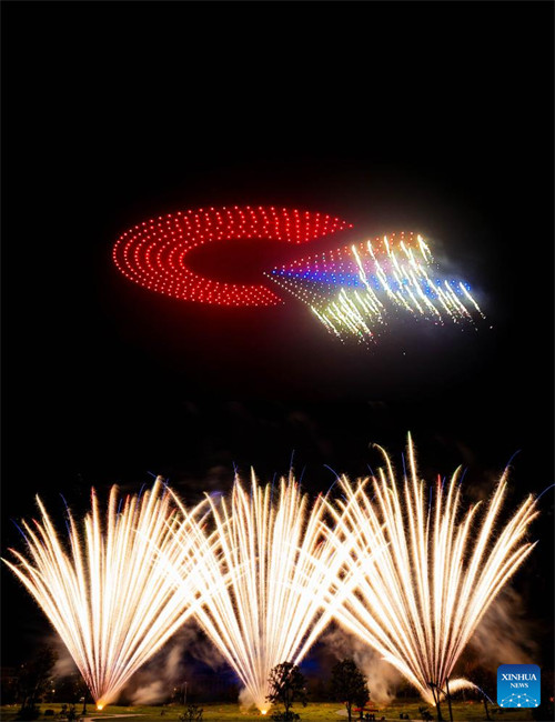 Meneja kijana atafuta uvumbuzi katika shughuli za kijadi za fataki za fashifashi