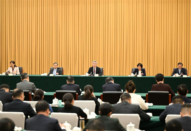 Viongozi wa China wajiunga na watungaji wa sheria na washauri wa kisiasa wa kitaifa katika mashauriano na mijadala