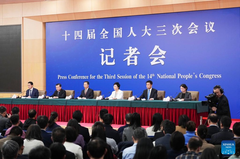 Mkutano na waandishi wa habari kuhusu maisha ya watu wafanyika wakati wa mkutano wa tatu wa Bunge la China