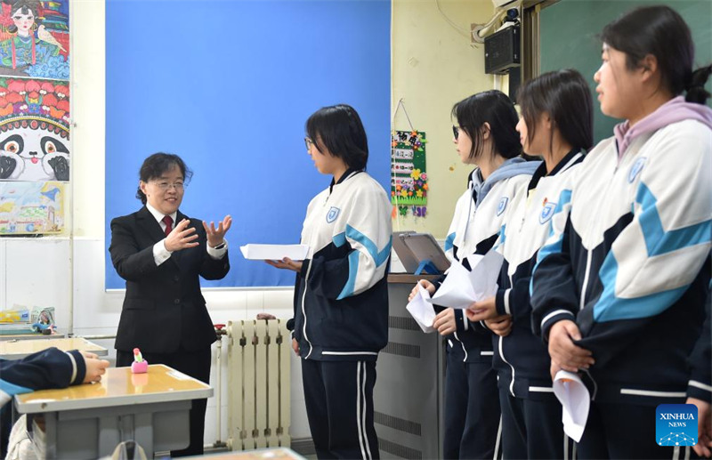 Majaji wanawake watekeleza majukumu yao ya kila siku mjini Beijing, China