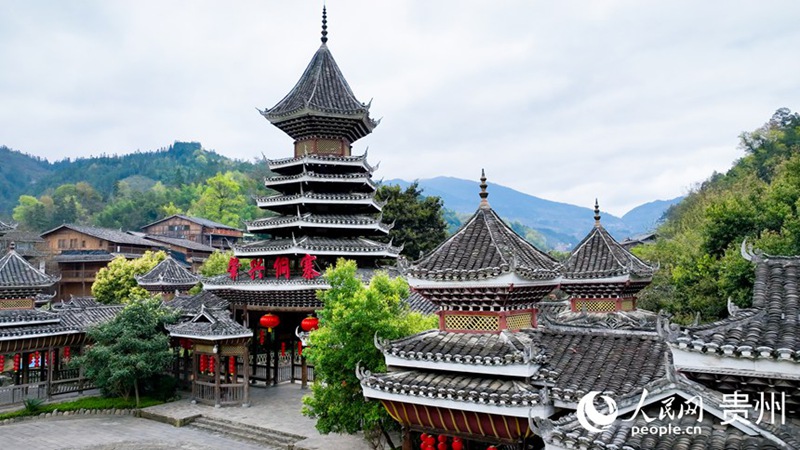 Kijiji cha Kabila la Wadong la Zhaoxing, China: Kuperuzi mandhari ya desturi za kikabila katika majira ya mchipuko