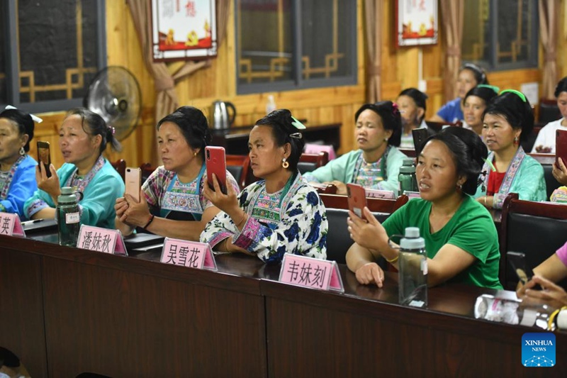 Kijiji cha Wuying katika Guangxi, China chahimiza kazi ya kurithisha na kuendeleza utamaduni wa kikabila