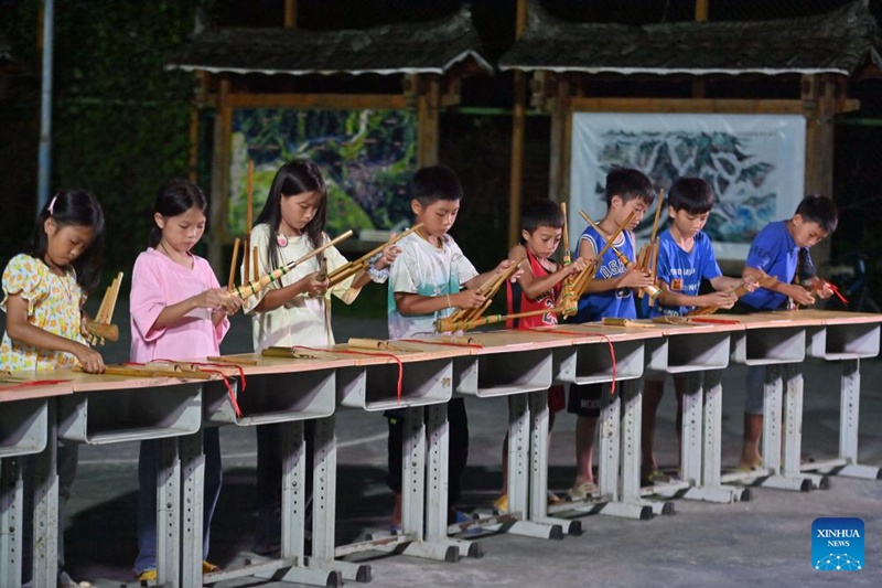 Kijiji cha Wuying katika Guangxi, China chahimiza kazi ya kurithisha na kuendeleza utamaduni wa kikabila