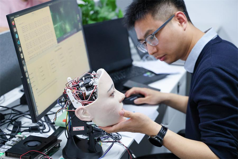 Viwanda vvya roboti vyastawi katika Mkoa wa Guangdong kusini mwa China