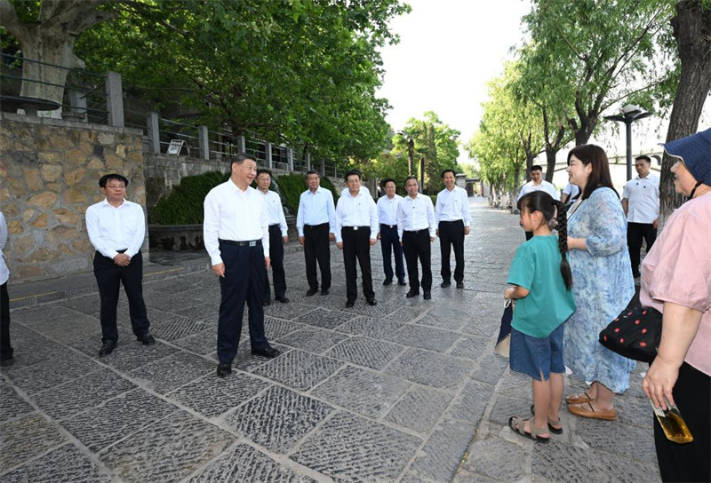 Rais Xi Jinping akagua mji wa Luoyang wa katikati mwa China