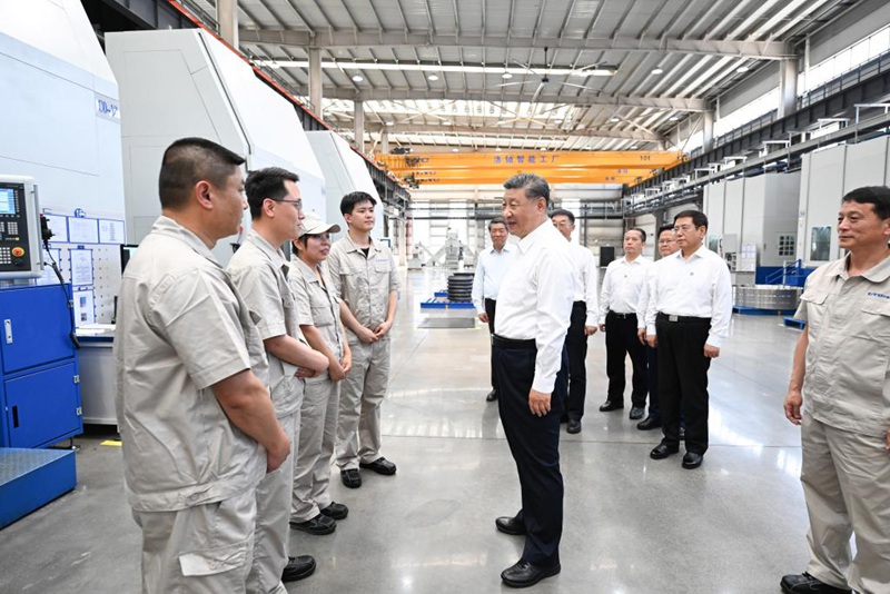 Xi Jinping asisitiza kuwa na imani kithabiti kwa maendeleo ya sifa bora ziarani Henan