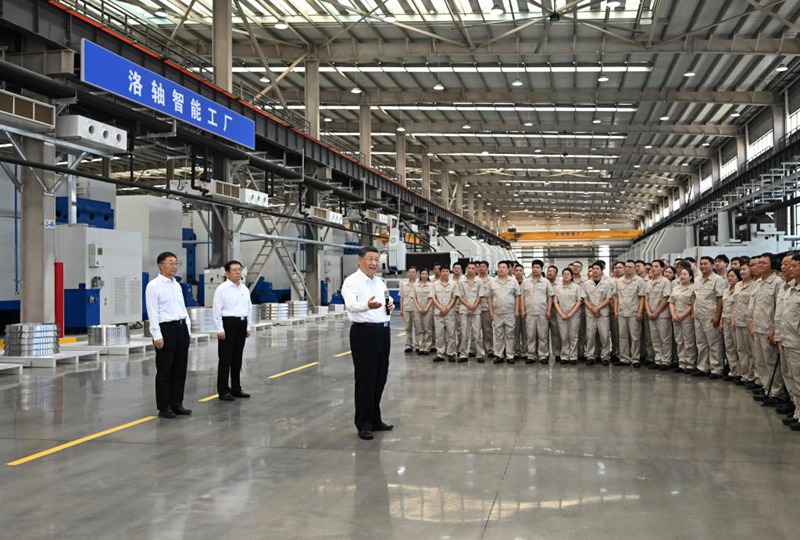 Xi Jinping asisitiza kuwa na imani kithabiti kwa maendeleo ya sifa bora ziarani Henan