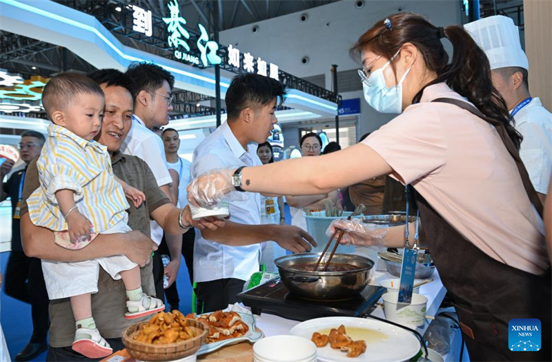 Maonyesho ya biashara ya eneo la Magharibi ya China yashuhudia makubaliano yenye thamani ya yuan zaidi ya bilioni 200 yakitiwa saini