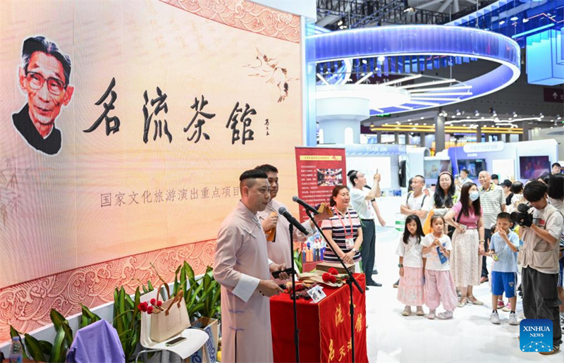 Shughuli za kiutamaduni kwenye Maonyesho ya Kimataifa ya viwanda vya Kiutamaduni ya China zavutia watembeleaji vijana