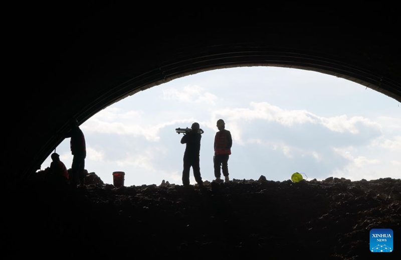 Ujenzi wa handaki la reli lenye urefu wa mita 602 wakamilika Suifenhe, Kaskazini Mashariki mwa China