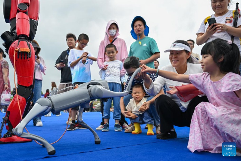 Kanivali ya roboti ya Dunia yaanza mjini Wuhan, Mkoa wa Hubei, China