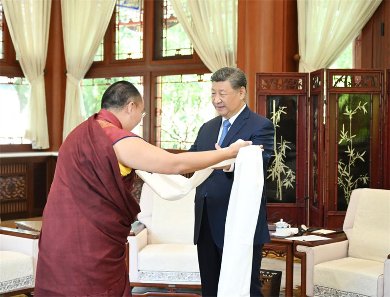 Rais Xi Jinping apokea ziara ya Panchen Rinpoche