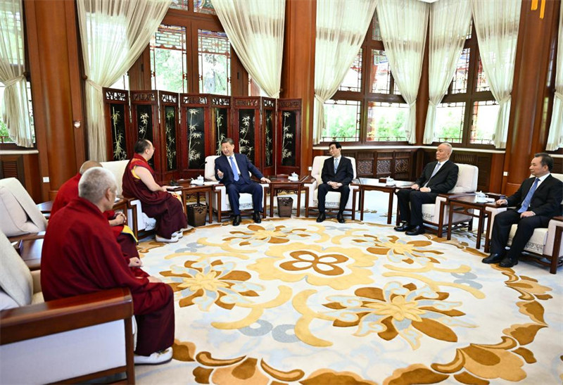 Rais Xi Jinping apokea ziara ya Panchen Rinpoche