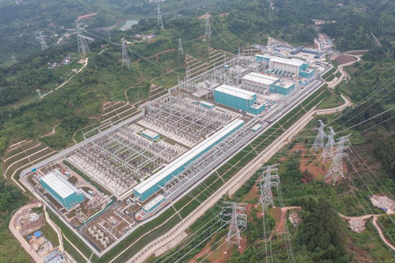 Mradi mpya wa umeme wa nguvu ya juu waanza kusambaza umeme kutoka Xinjiang hadi Chongqing, China