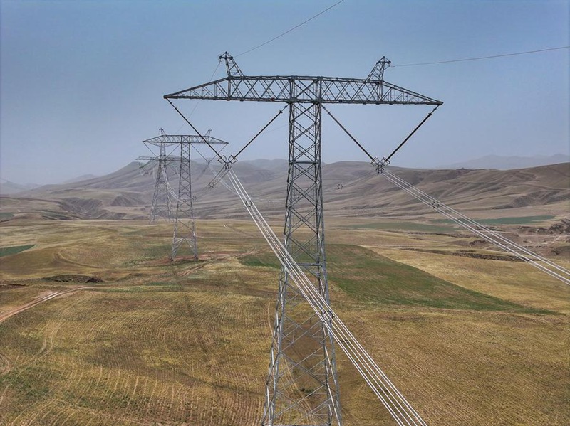 Mradi mpya wa umeme wa nguvu ya juu waanza kusambaza umeme kutoka Xinjiang hadi Chongqing, China