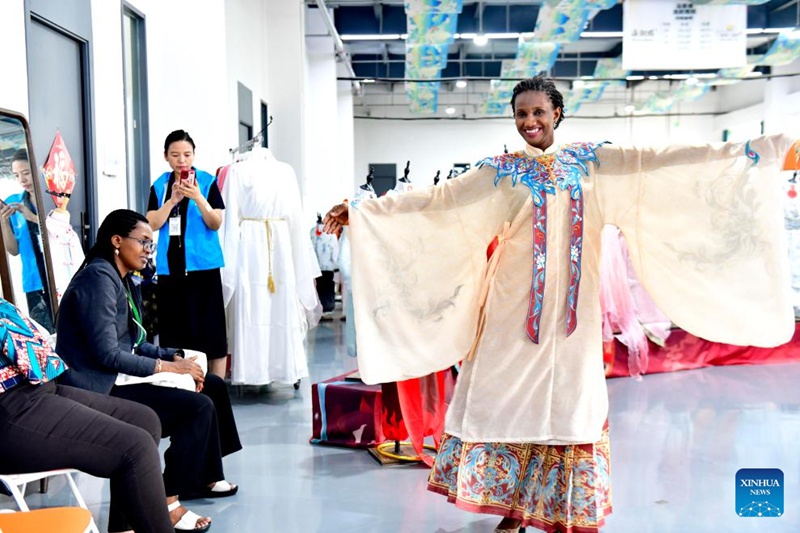 Wilaya ya Caoxian ya China yajenga mnyororo kamili wa viwanda vya vazi la kijadi la Hanfu