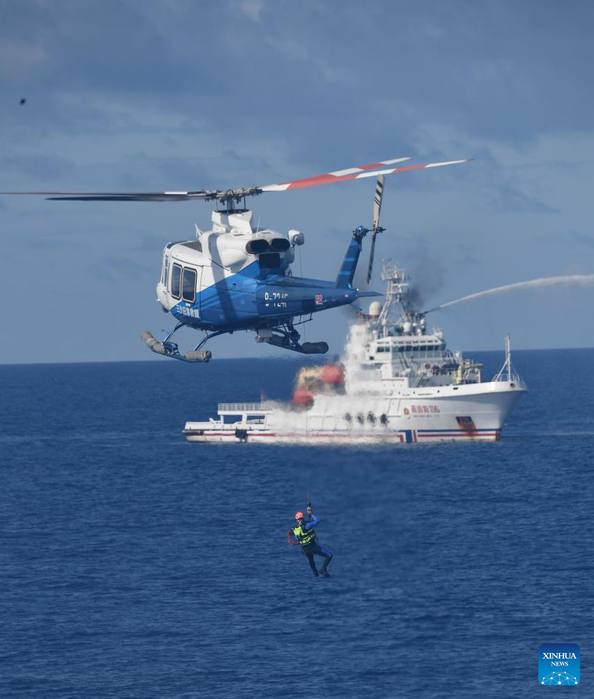 Zoezi la uokoaji wa dharura baharini lafanyika katika Mji wa Sansha, Hainan, China
