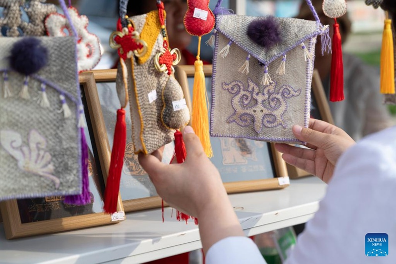 Shughuli yenye maudhui ya Wurigong yafanyika katika kijiji cha Kabila la Wahezhe cha Zhuaji, China