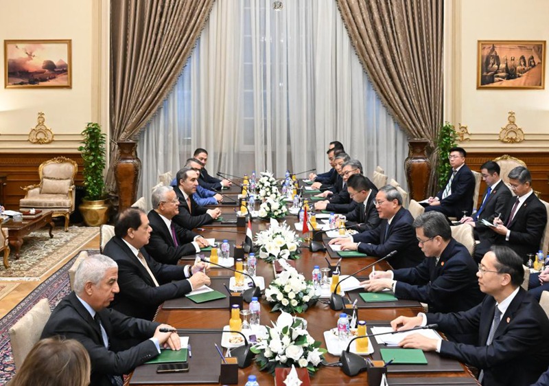 Waziri Mkuu wa China Li Qiang akikutana na Spika wa Baraza la Wawakilishi la Misri Hanafy Ali Gebaly mjini Cairo, Misri, Julai 9, 2025. (Xinhua/Li Xiang)