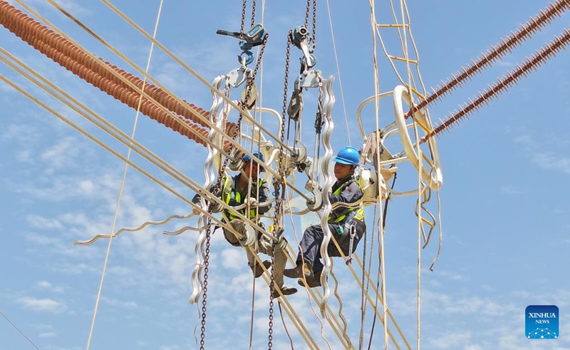 Wafanyakazi wavumilia hali yenye changamoto mno jangwani kukamilisha 