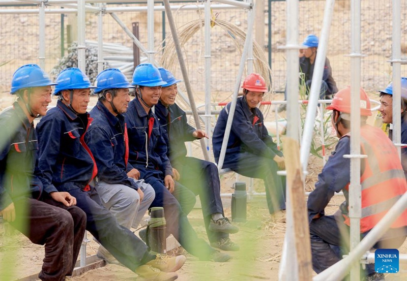 Wafanyakazi wavumilia hali yenye changamoto mno jangwani kukamilisha 