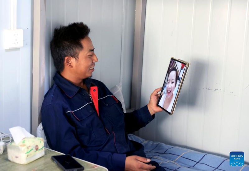 Wafanyakazi wavumilia hali yenye changamoto mno jangwani kukamilisha 