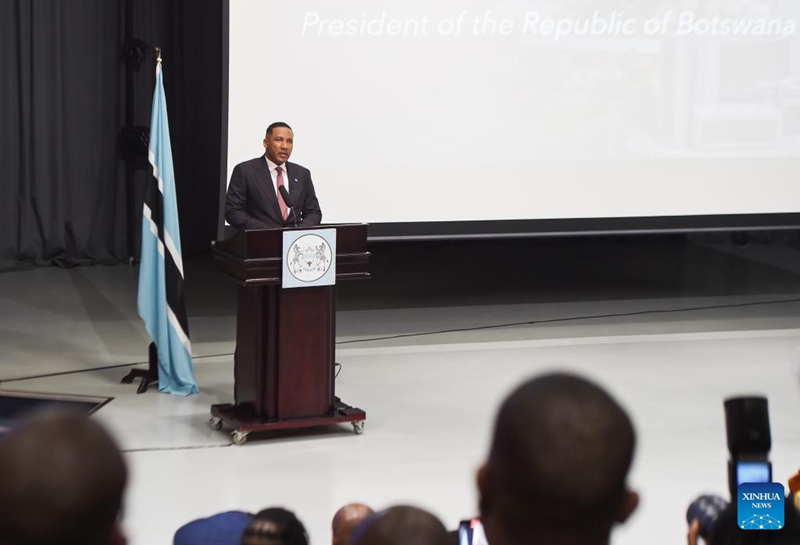 Rais Duma Boko wa Botswana akizungumza kwenye hafla ya kuzindua Mpango wa Mageuzi ya Kiuchumi wa Botswana mjini Gaborone, Botswana, Julai 15, 2025. (Picha na Tshekiso Tebalo/Xinhua)