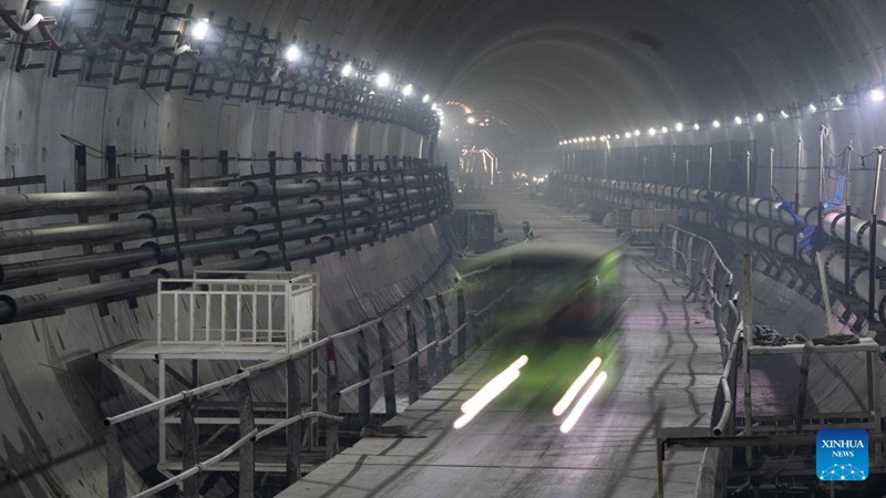 Handaki la Mto Changjiang la Sabwei Laini 12 ya Wuhan, China latimiza mchakato mzima wa uchimbaji kwa mashine