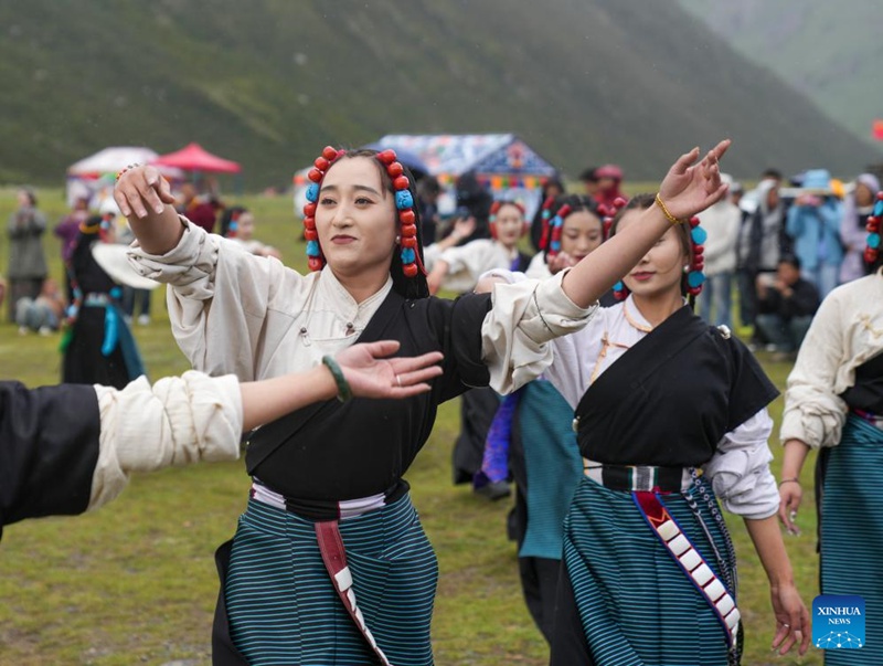 Maonesho ya Ngoma ya kijadi ya Dakpo Axie yafanyika kwenye eneo la vivutio vya utalii la Nagqu, Xizang, China
