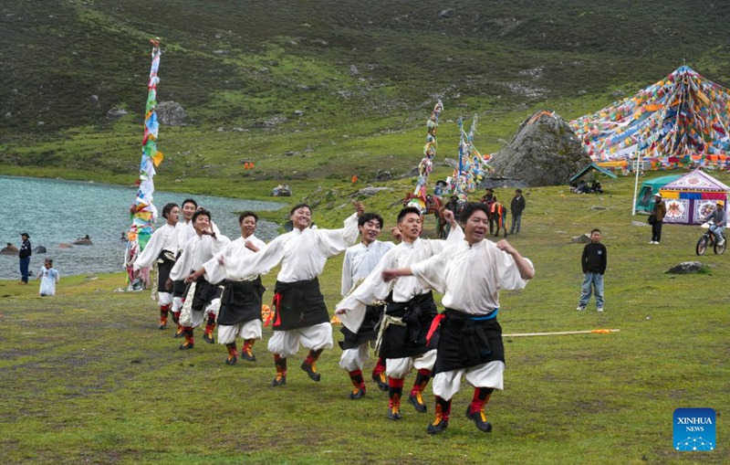 Maonesho ya Ngoma ya kijadi ya Dakpo Axie yafanyika kwenye eneo la vivutio vya utalii la Nagqu, Xizang, China
