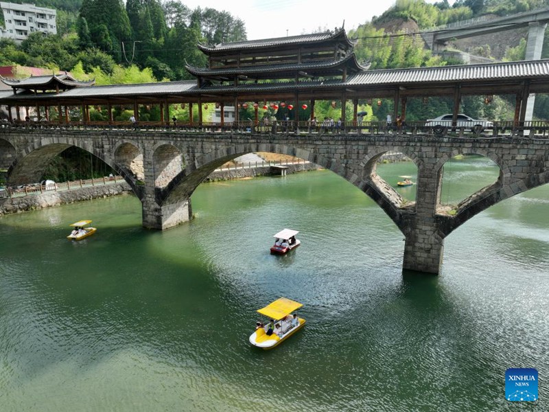 Utalii wa majira ya joto wastawi katika Wilaya ya Zhouning, Fujian, China