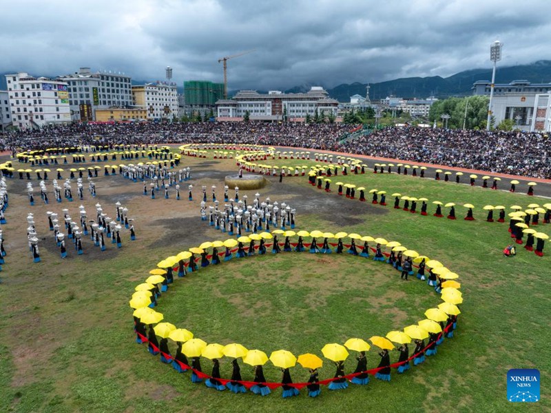 Tamasha la jadi la Siku ya Mwenge ya Kabila la Wayi lafanyika Kusini Magharibi mwa China