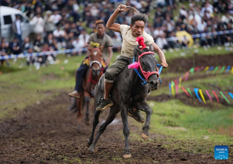 Tamasha la jadi la Siku ya Mwenge ya Kabila la Wayi lafanyika Kusini Magharibi mwa China