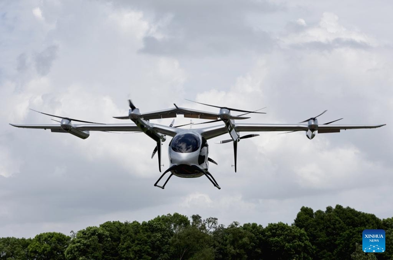Ndege ya kiwango cha tani ya kupaa na kutua wima (eVTOL) iliyobuniwa na China yawasilishwa kwa mteja