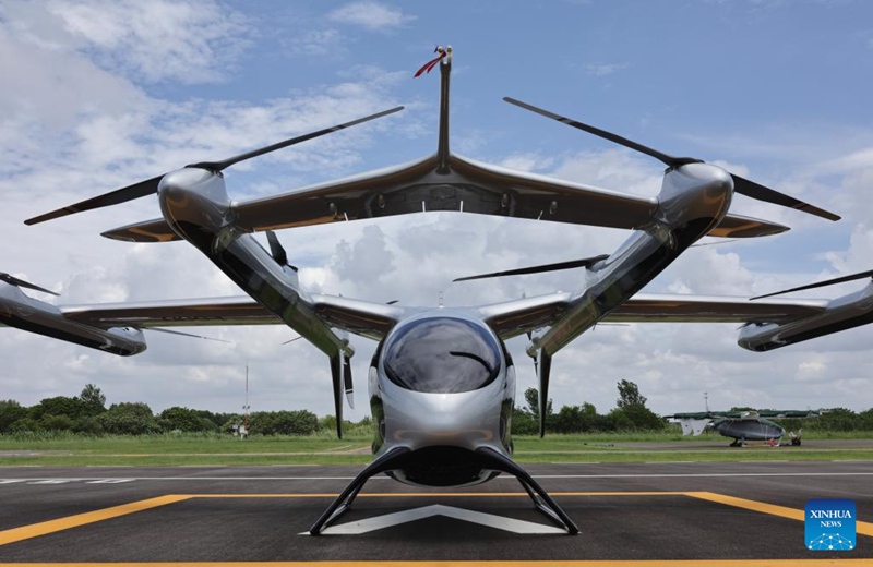 Ndege ya kiwango cha tani ya kupaa na kutua wima (eVTOL) iliyobuniwa na China yawasilishwa kwa mteja