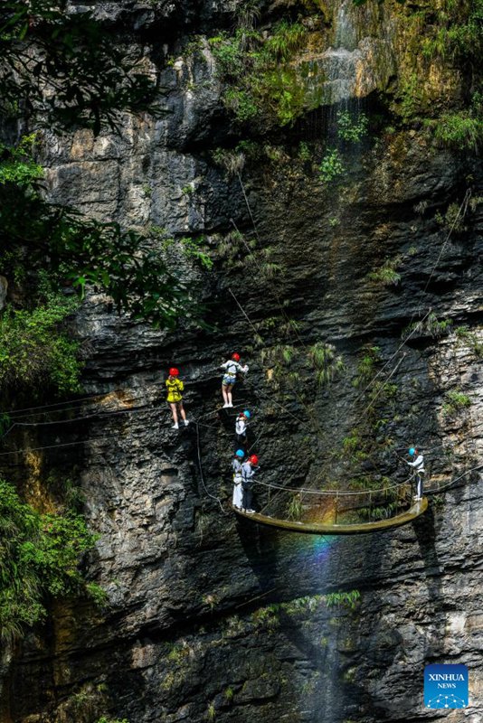 Mandhari ya Kipekee ya Karst katika Mkoa wa Guizhou yavutia watalii