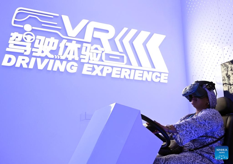 Washiriki wa Mkutano wa Vyombo vya Habari na Washauri Bingwa wa SCO watembelea sehemu mbalimbali ya Henan, China