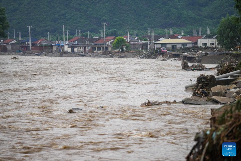 Dhoruba ya mvua yawalazimisha wakaazi zaidi 3,000 kuhama katika maeneo ya vitongoji vya Beijing, China
