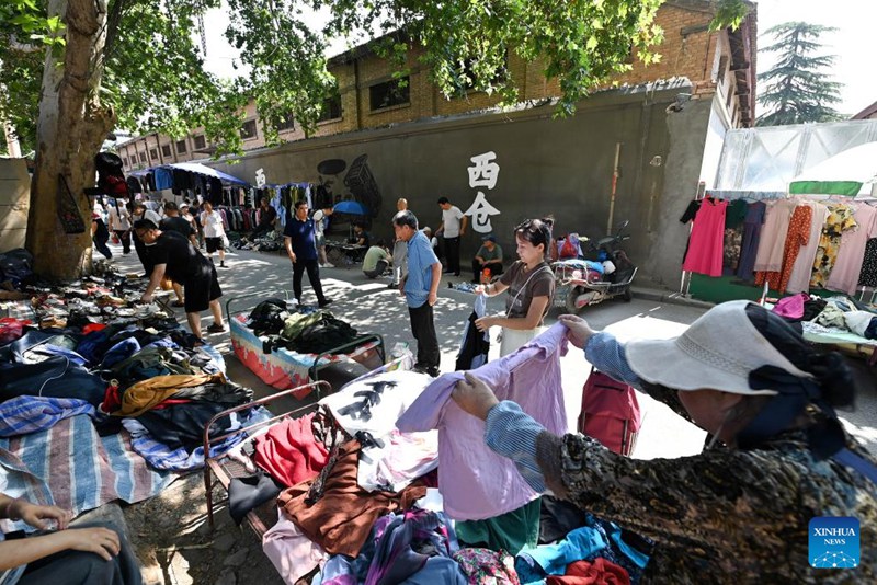 Soko la Xicang lenye historia ya Miaka 100 Mjini Xi'an, China lajaa hali moto moto ya manunuzi