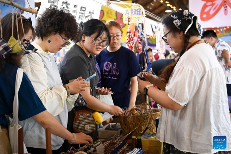 Soko la Xicang lenye historia ya Miaka 100 Mjini Xi'an, China lajaa hali moto moto ya manunuzi