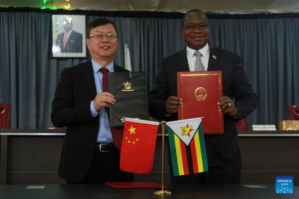 Balozi wa China nchini Zimbabwe Zhou Ding