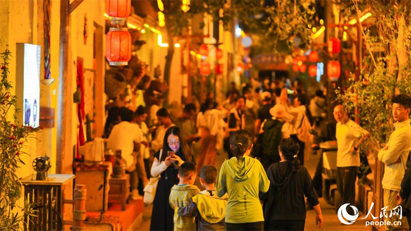 China Kusonga Mbele | Sikiliza midundo ya ngoma na simulizi za historia ya miaka elfu ya Mji Mkongwe wa Kuqa