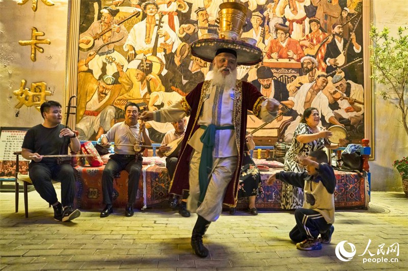 China Kusonga Mbele | Sikiliza midundo ya ngoma na simulizi za historia ya miaka elfu ya Mji Mkongwe wa Kuqa